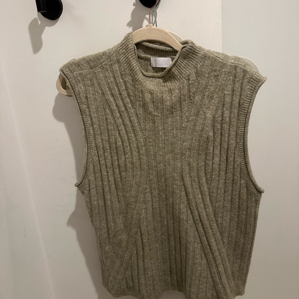 Sleeveless Ribbed Knit Sweater